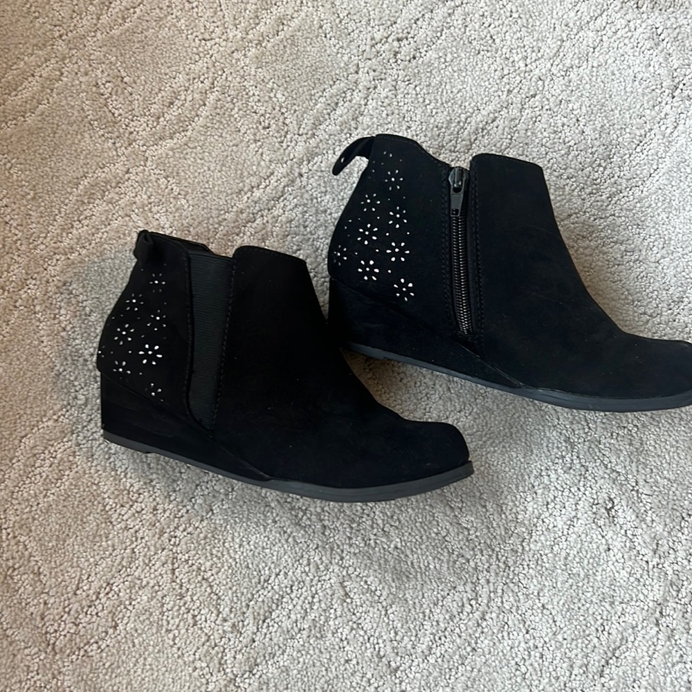 Black boots